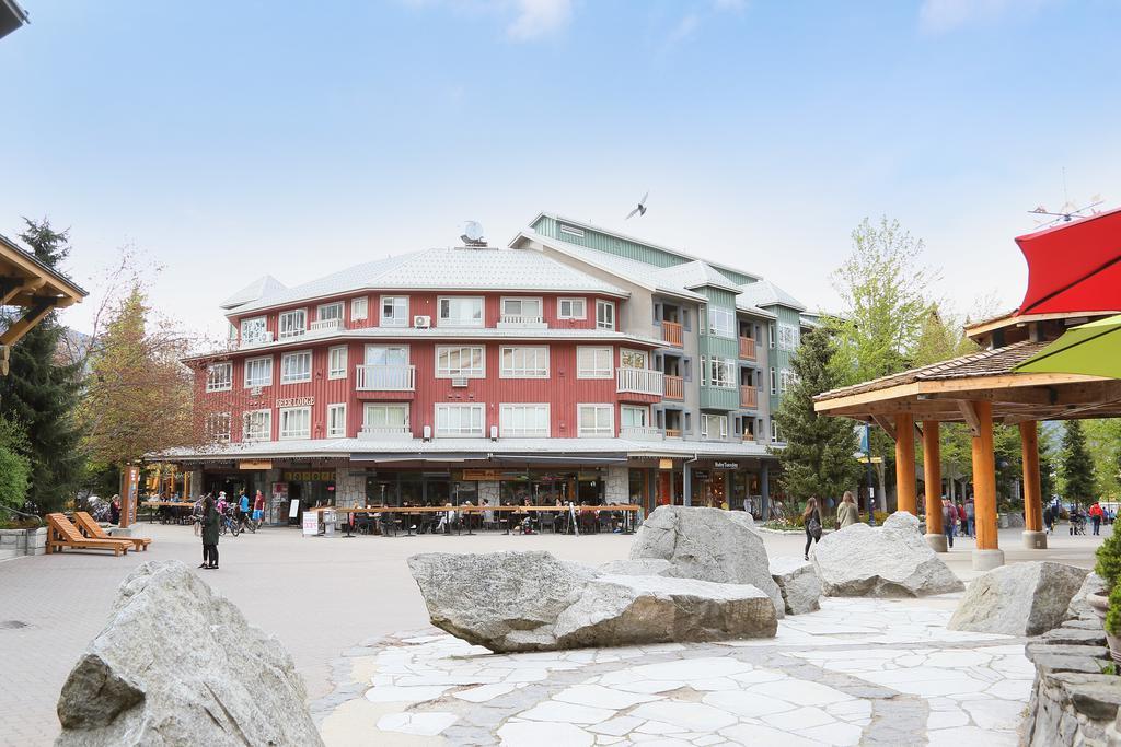Whistler Town Plaza By Latour Hotels And Resorts ภายนอก รูปภาพ