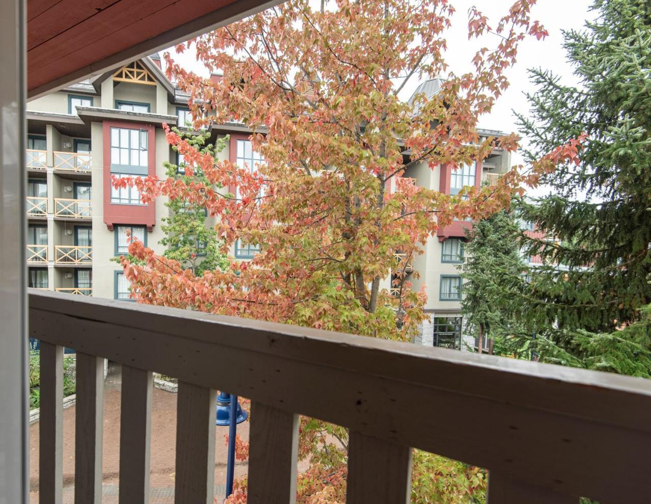 Whistler Town Plaza By Latour Hotels And Resorts ภายนอก รูปภาพ