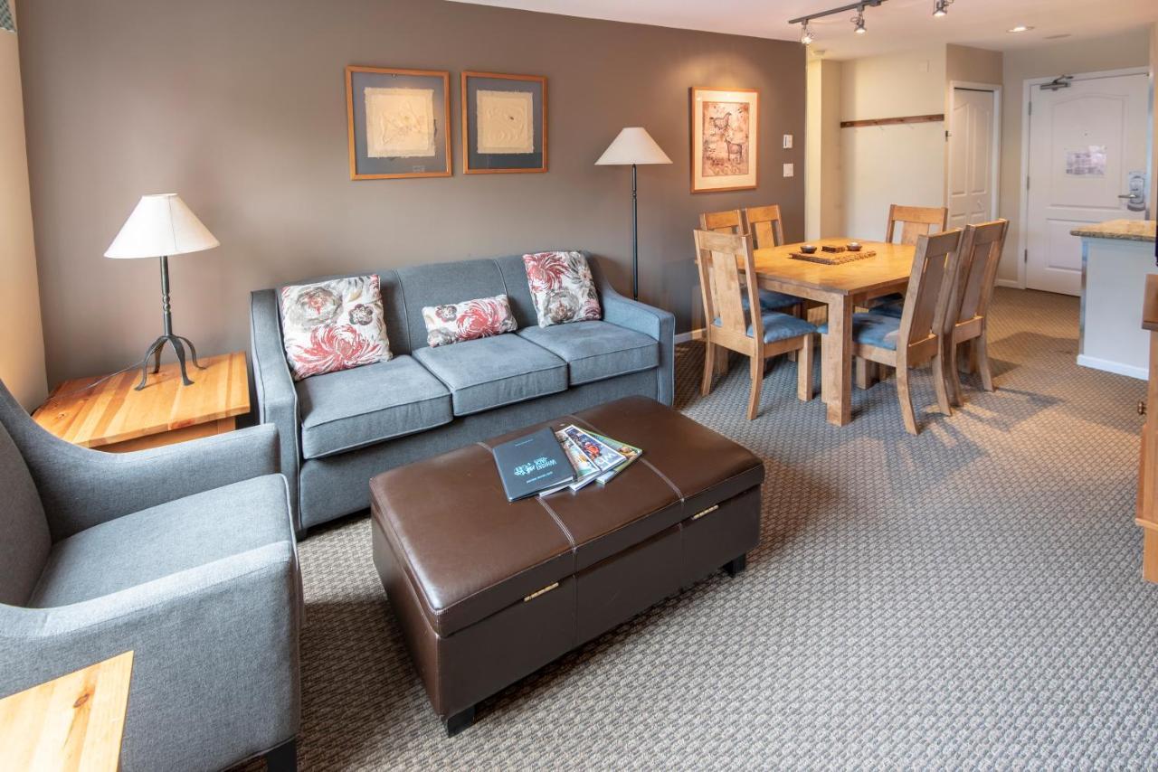 Whistler Town Plaza By Latour Hotels And Resorts ภายนอก รูปภาพ