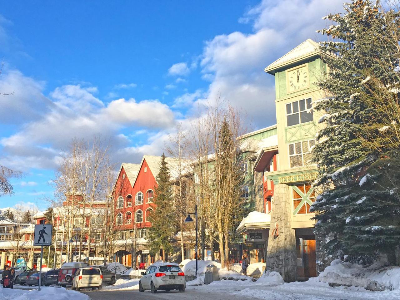 Whistler Town Plaza By Latour Hotels And Resorts ภายนอก รูปภาพ