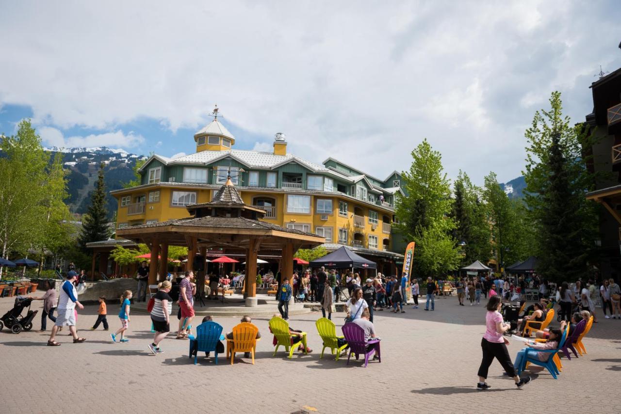 Whistler Town Plaza By Latour Hotels And Resorts ภายนอก รูปภาพ